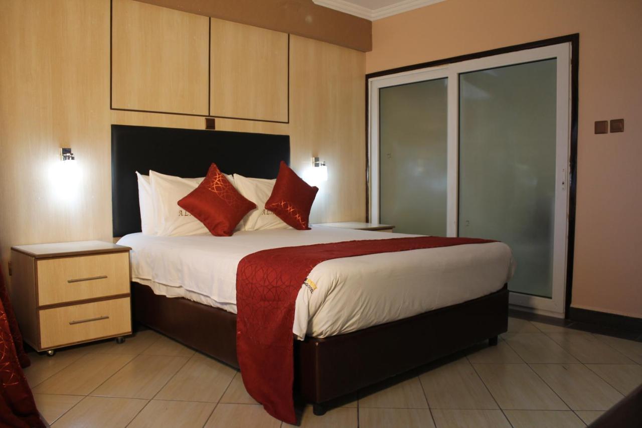 Airport Landing Hotel Ναϊρόμπι Εξωτερικό φωτογραφία