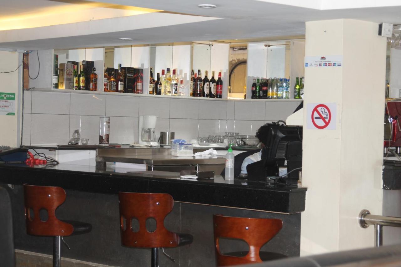 Airport Landing Hotel Ναϊρόμπι Εξωτερικό φωτογραφία
