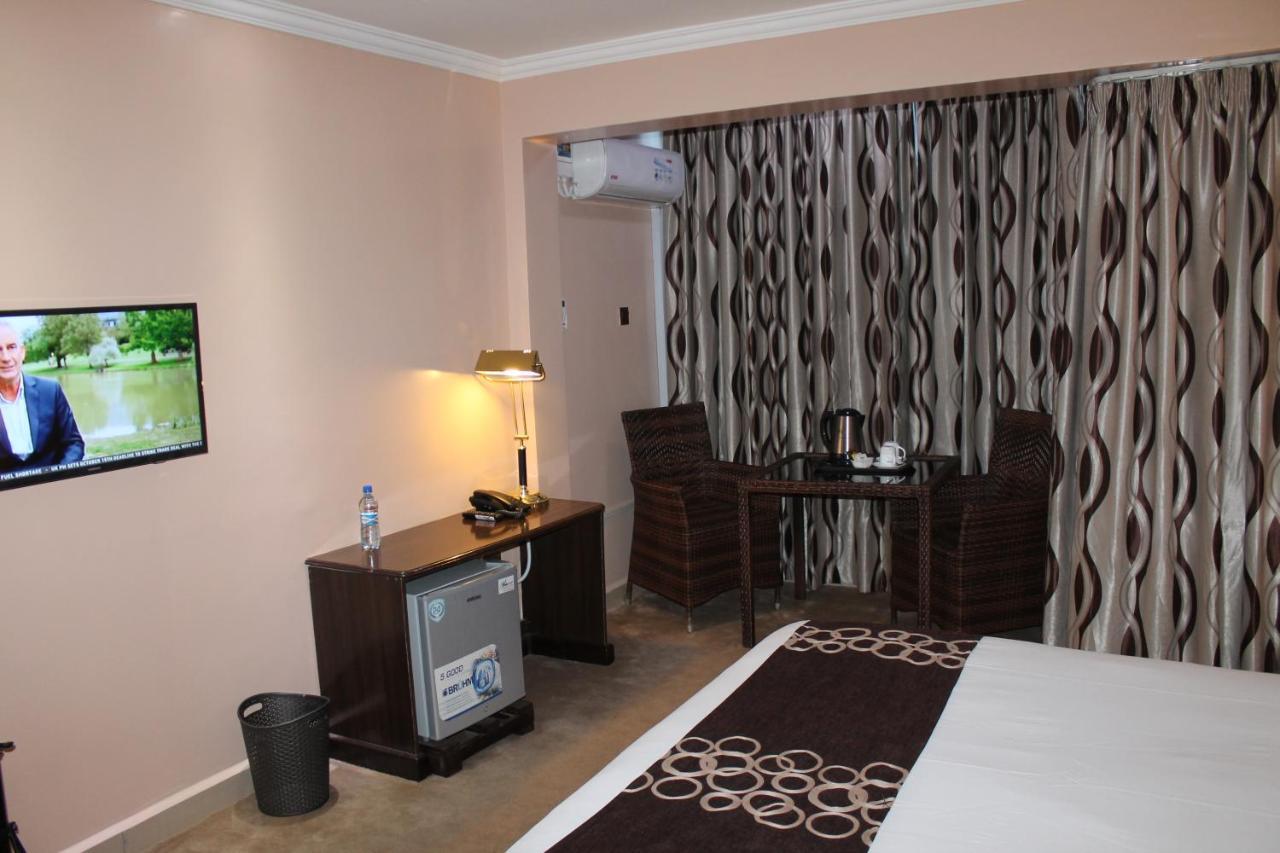 Airport Landing Hotel Ναϊρόμπι Εξωτερικό φωτογραφία